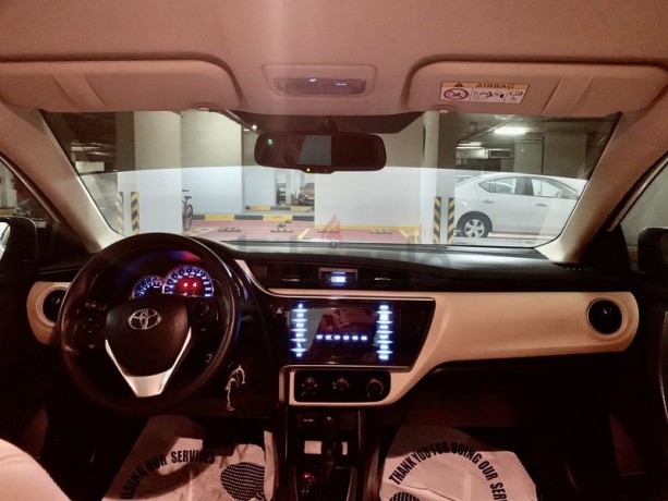 platinum-plus-toyota-corolla-2018-gcc-under-warranty-big-11