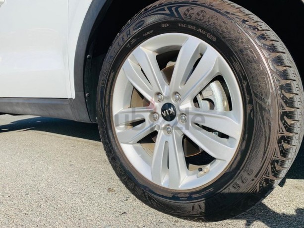kia-sportage-gcc-lady-driven-big-2