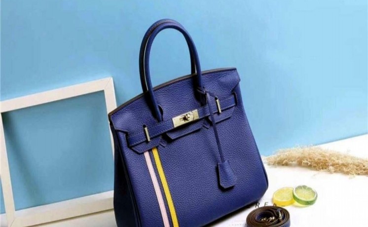 a-hand-bags-in-al-ain-is-available-for-sale-big-23