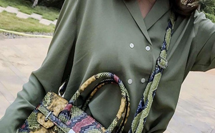 a-hand-bags-in-al-ain-is-available-for-sale-big-17