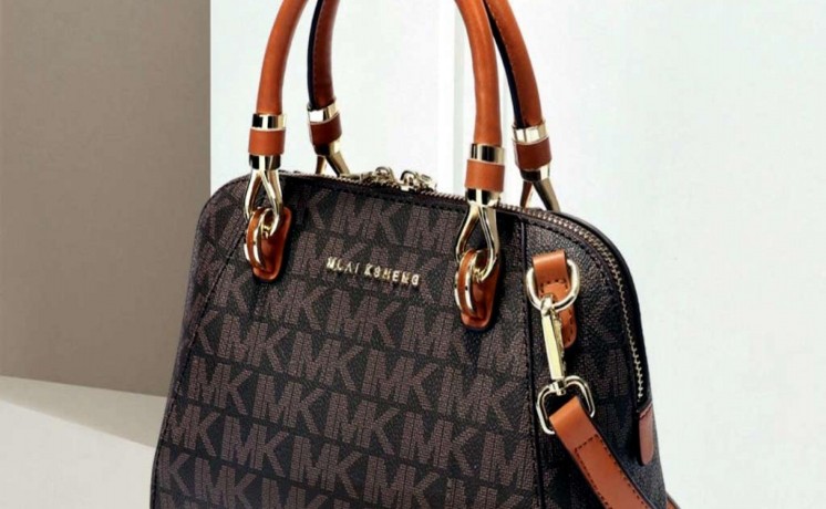 a-hand-bags-in-al-ain-is-available-for-sale-big-14