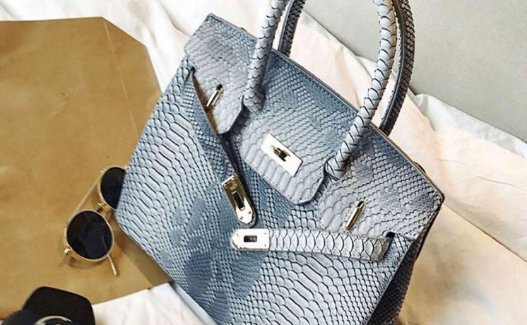 a-hand-bags-in-al-ain-is-available-for-sale-big-7
