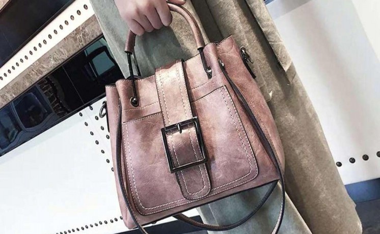 a-hand-bags-in-al-ain-is-available-for-sale-big-4