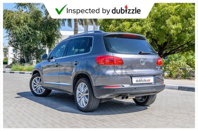aed1435month-2013-volkswagen-tiguan-tsi-20l-full-service-history-gcc-specs-big-8