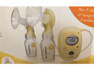 
                        medela freestyle breast pump                                            
