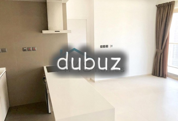 high-floor-marina-view-spacious-big-3