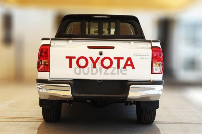 toyota-hilux-24l-dc-4x4-mt-with-steel-bumber-full-option-2019-big-6