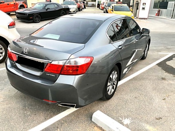 honda-accord-mid-range-2016-big-6