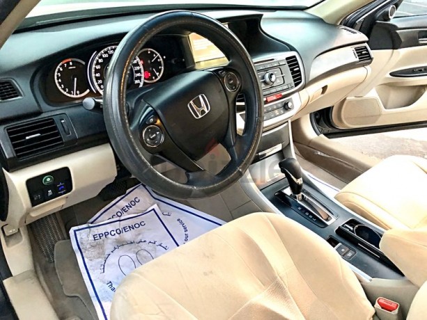 honda-accord-mid-range-2016-big-2
