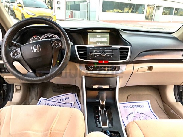honda-accord-mid-range-2016-big-1