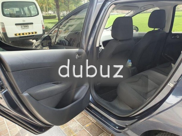 2012-peugeot-308-hatchback-highly-economical-big-6