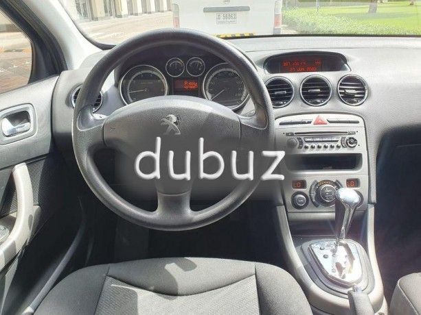 2012-peugeot-308-hatchback-highly-economical-big-4