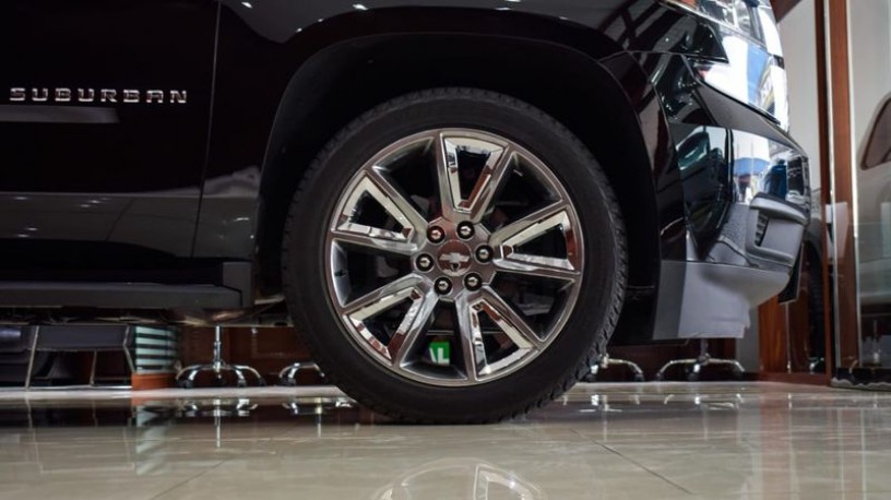 chevrolet-suburban-lt2018-3-years-warranty-big-0