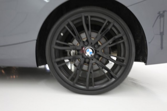 model-2016-v4-240-hp-19-alloy-wheels-v545542-big-3
