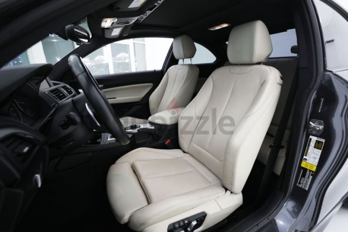 model-2016-v4-240-hp-19-alloy-wheels-v545542-big-0
