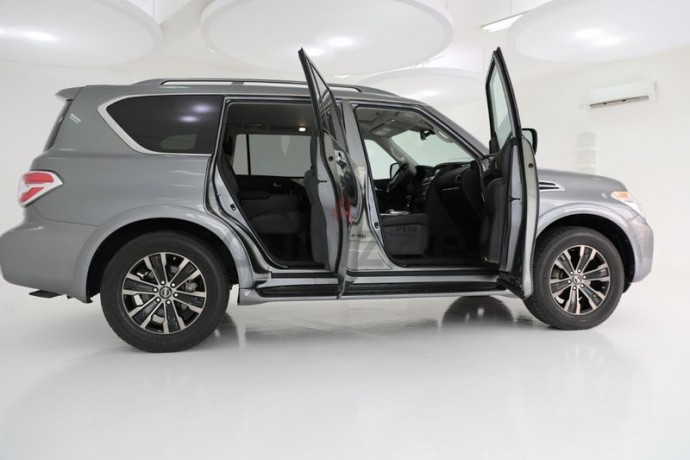 model-2019-v8-390-hp-20-alloy-wheels-k9756051-big-3