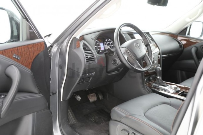 model-2019-v8-390-hp-20-alloy-wheels-k9756051-big-1
