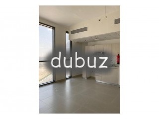 Large Studio |Great Deal l With Kitchen Appliances