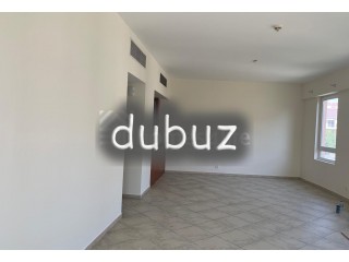 Bright Apartment| Corner Unit I with Balcony