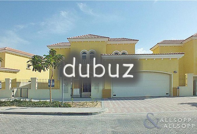 exclusive-immaculate-3-bedroom-large-big-9
