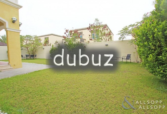 exclusive-immaculate-3-bedroom-large-big-2