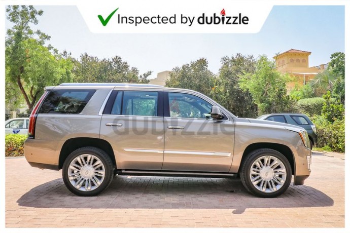 aed3699month-2018-cadillac-escalade-62l-full-cadillac-service-history-7-seater-gcc-specs-big-17