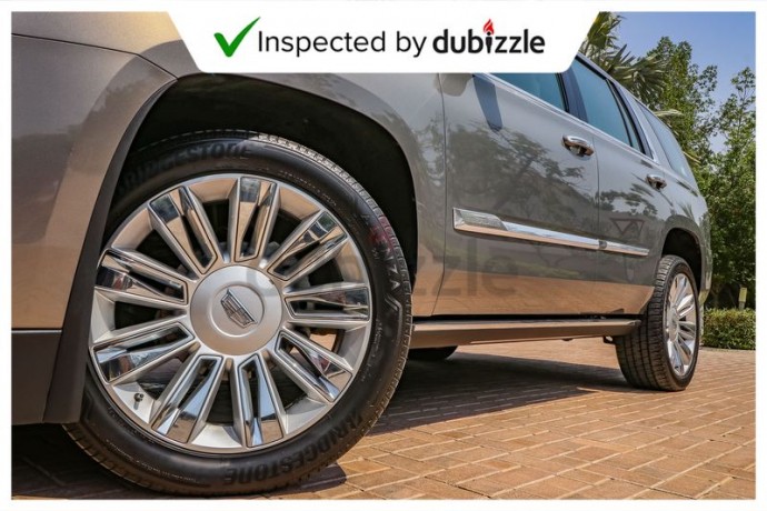 aed3699month-2018-cadillac-escalade-62l-full-cadillac-service-history-7-seater-gcc-specs-big-13