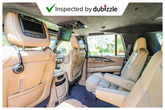 aed3699month-2018-cadillac-escalade-62l-full-cadillac-service-history-7-seater-gcc-specs-big-6