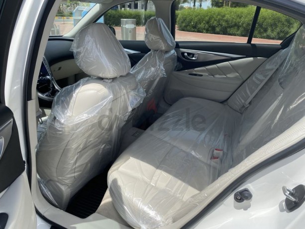q50-excellent-condition-big-8