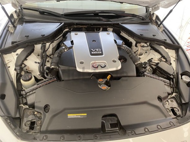 q50-excellent-condition-big-6