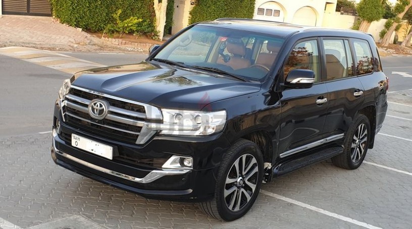 toyota-land-cruiser-2010-gxr-v8-facelifted-2018-gcc-in-excellent-condition-big-7