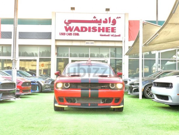 monthly-1000challenger-2017-full-option-v8-kit-srtsunroofleatherbig-screen-big-8