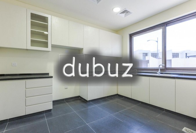 large-garden-close-to-pool-good-location-big-6