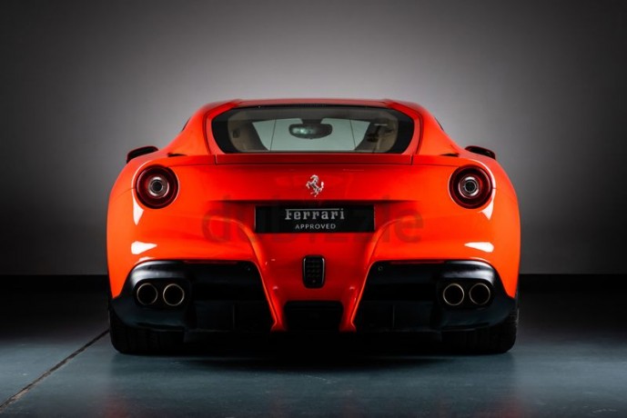 al-tayer-motors-ferrari-uae-official-big-4