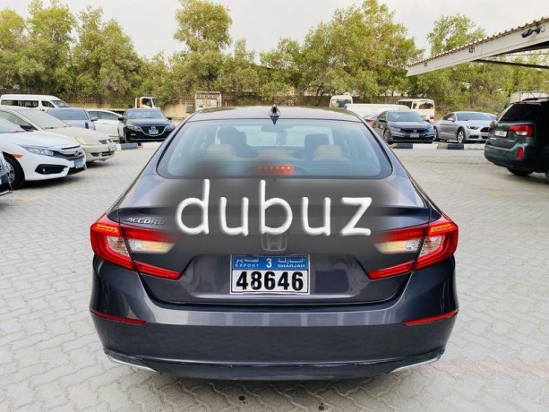 honda-accord-2018-very-clean-big-4