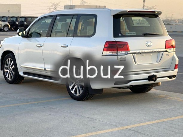 toyota-landkroz-vxr-abyd-byj-mhrk-46-fol-bs-mkhml-bdon-hoadth-olasbgh-syrfs-odman-okal-alftym-big-9