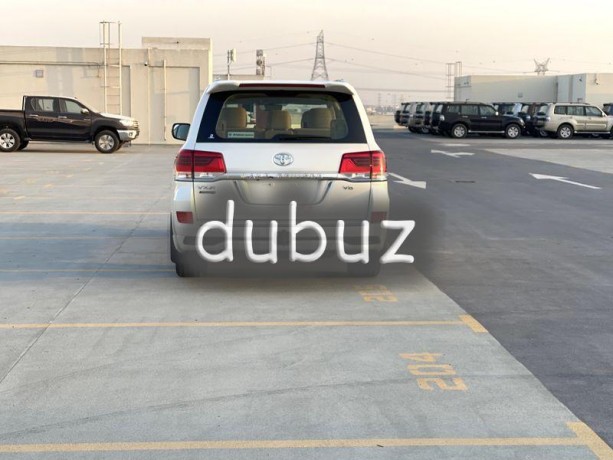 toyota-landkroz-vxr-abyd-byj-mhrk-46-fol-bs-mkhml-bdon-hoadth-olasbgh-syrfs-odman-okal-alftym-big-0