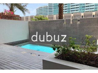 Enchanting Canal View Located in an Island Community