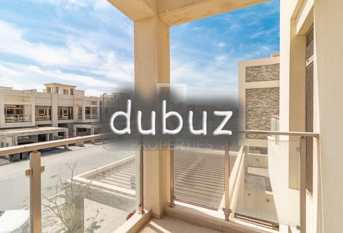 modern-design-and-well-managed-townhouse-big-3