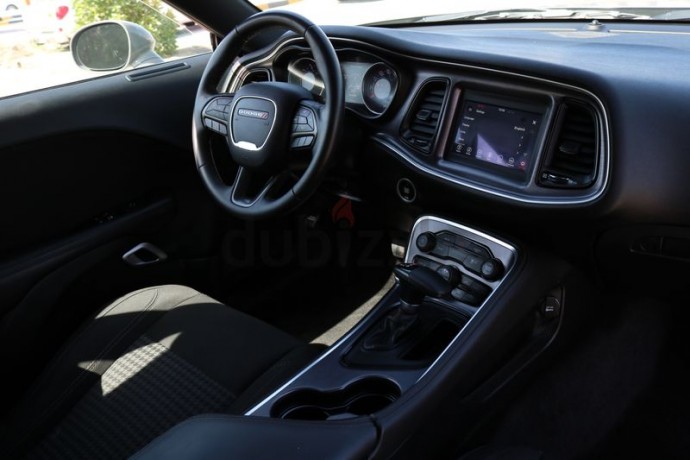 dodge-challenger-v6-us-ref94-big-16
