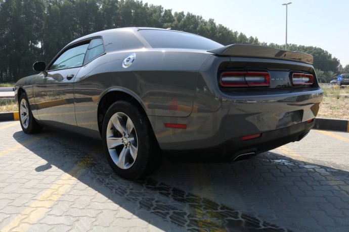 dodge-challenger-v6-us-ref94-big-11