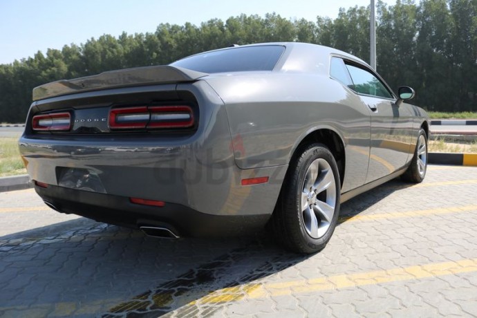 dodge-challenger-v6-us-ref94-big-10