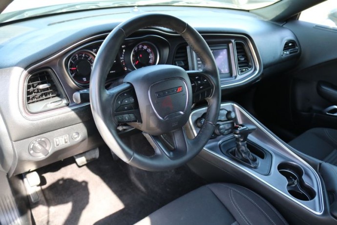 dodge-challenger-v6-us-ref94-big-9