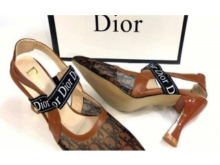 
                        تمتع ودللي نفسك بكعب ماركة ماستر                                            