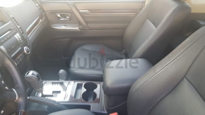 2013-pajero-38-ltr-swb-3-door-panoramic-roof-top-options-expat-lady-driven-big-14
