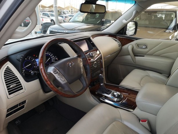 infiniti-qx80-2017-gcc-big-6