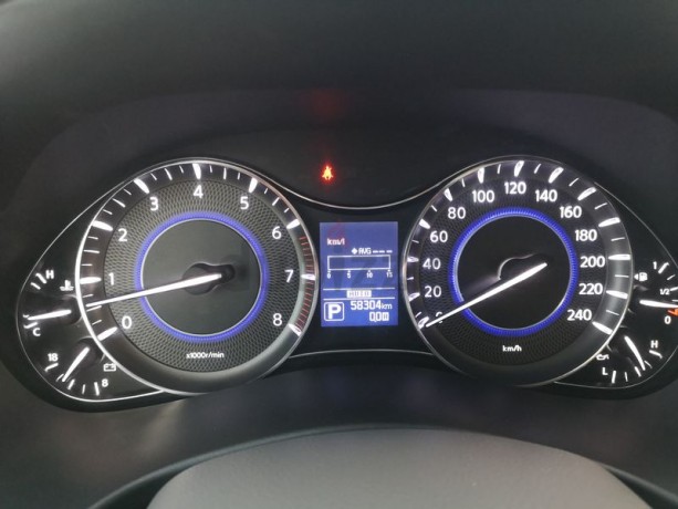 infiniti-qx80-2017-gcc-big-1