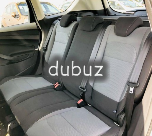 new-shape-escape-se-gcc-2017-warranty-free-service-contract-160000km-586-dhs-monthly-big-1