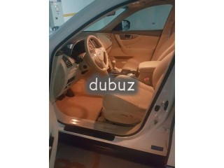 
                            
                            Infiniti QX70 full option
                            
                        