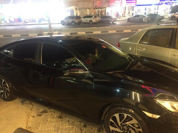 honda-civic-2017-exi-2l-big-1
